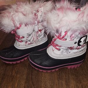 Dream Pairs Pink and Black Kids Snow Boots, LIKE NEW, Size 11